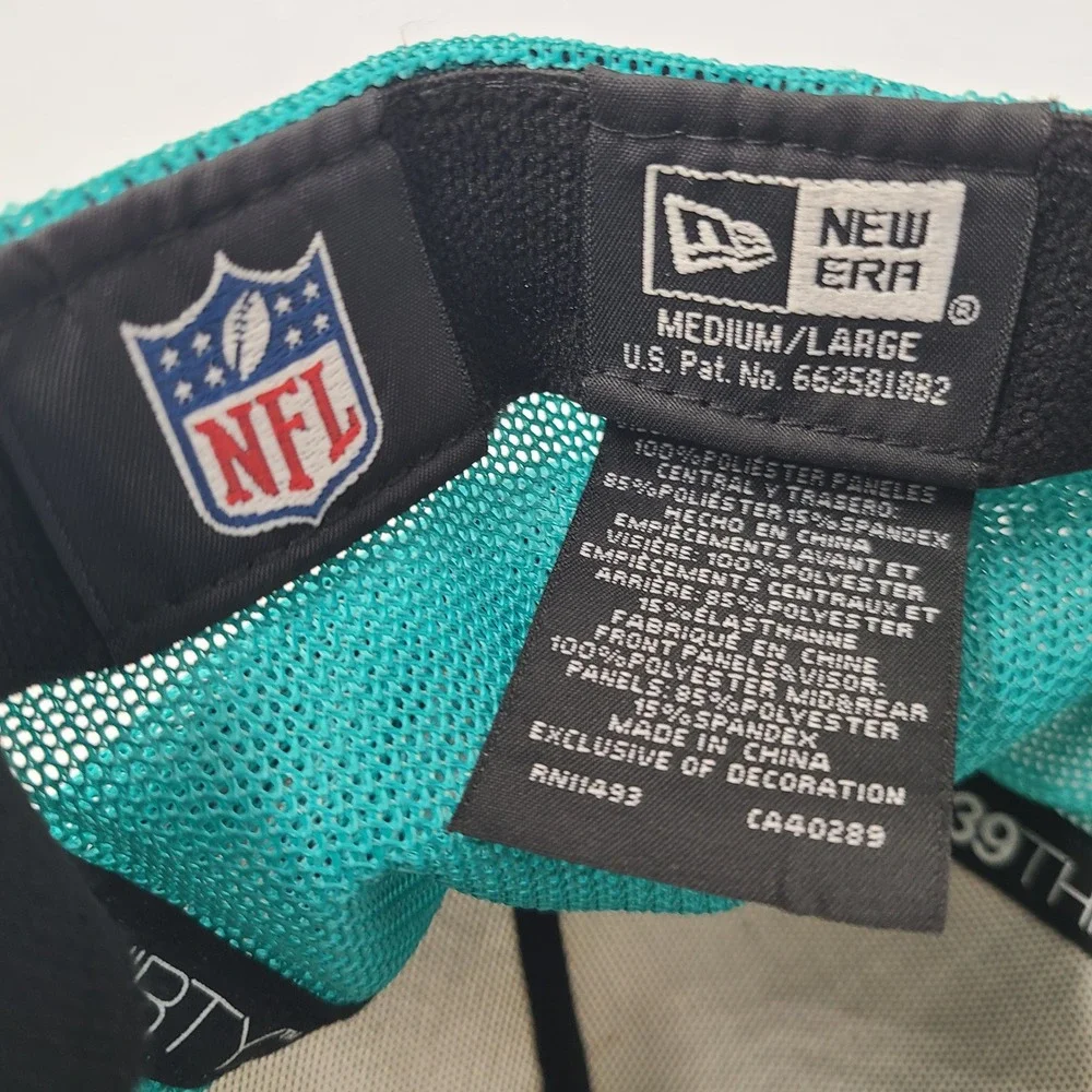 Miami Dolphins Hat Fitted M-L Mesh New Era 39Thirty‎ Aqua White NFL Football Men